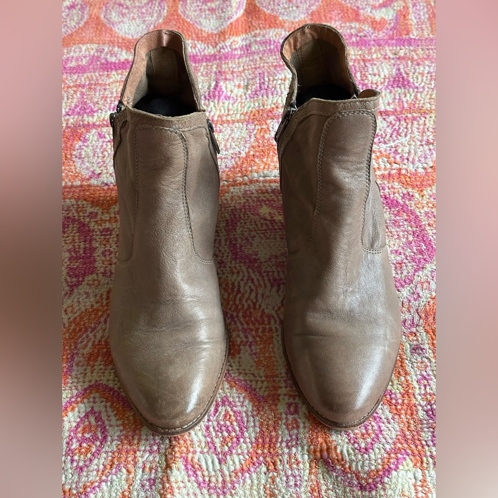 Seychelles gray booties
